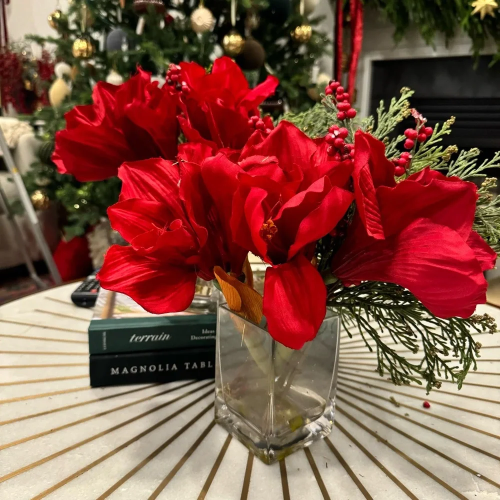 Pottery Barn 1/ Faux Berry & Amaryllis Mixed Arrangement In Glass Vase